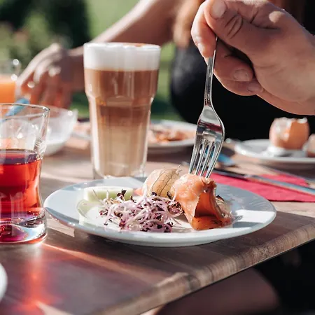 Daskaiser - Dein Gartenhotel In Tirol Отель