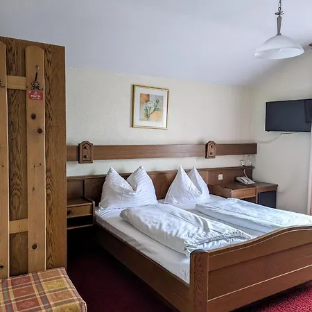 Daskaiser - Dein Gartenhotel In Tirol אבס