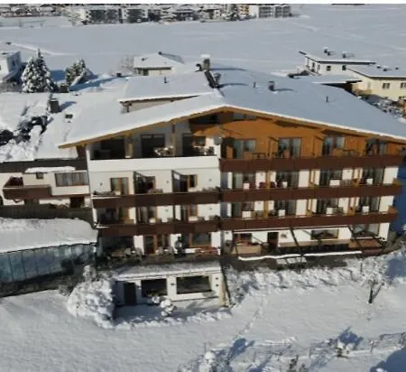 Daskaiser - Dein Gartenhotel In Tirol Otel 3*