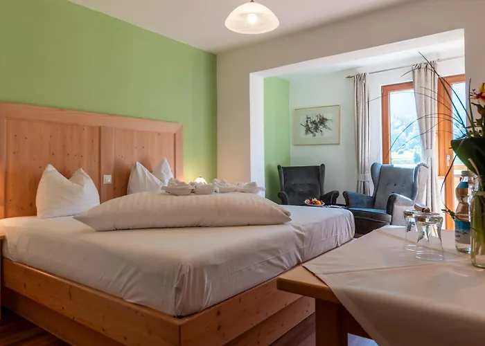 Daskaiser - Dein Gartenhotel In Tirol エープス