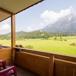 Daskaiser - Dein Gartenhotel In Tirol Эббс