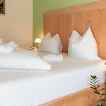 Отель Daskaiser - Dein Gartenhotel In Tirol Эббс