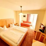 Daskaiser - Dein Gartenhotel In Tirol Отель