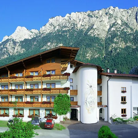 Daskaiser - Dein Gartenhotel In Tirol Эббс